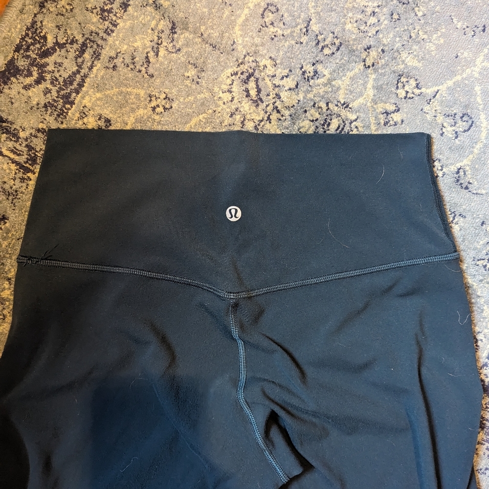 Lululemon 28" Align Submarine